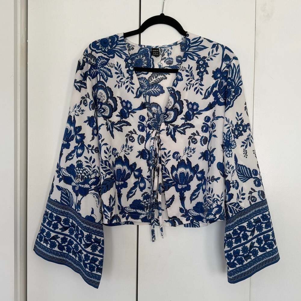 Blue and White Floral Print Tie-Front Bell Sleeve Blouse size M